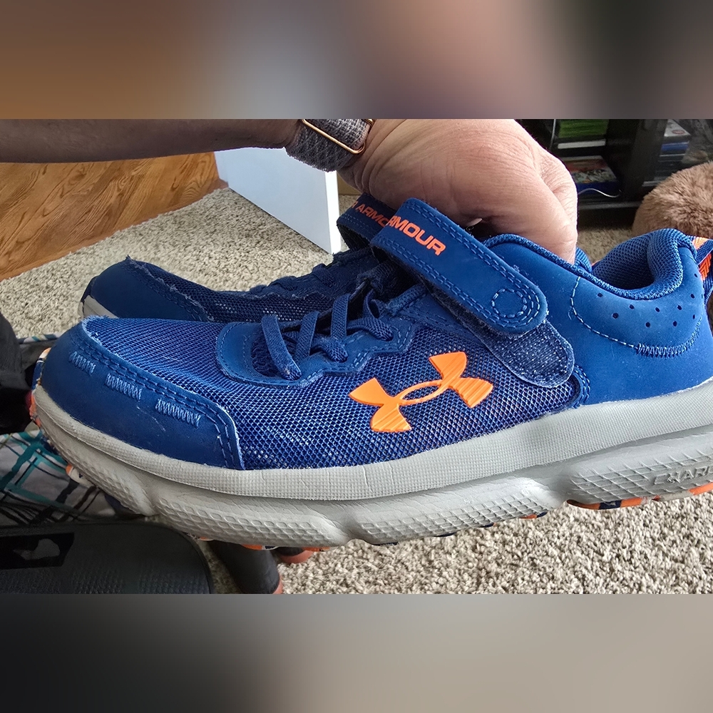 Under Armour Kids Sneakers in Blue and Orange